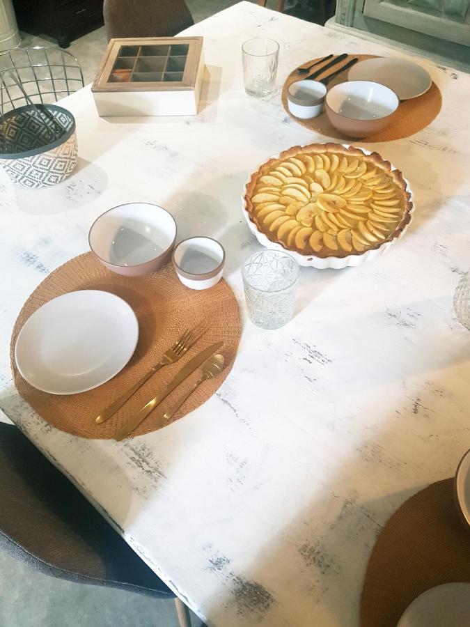 Peyo Et Foodie Escou Ngoại thất bức ảnh