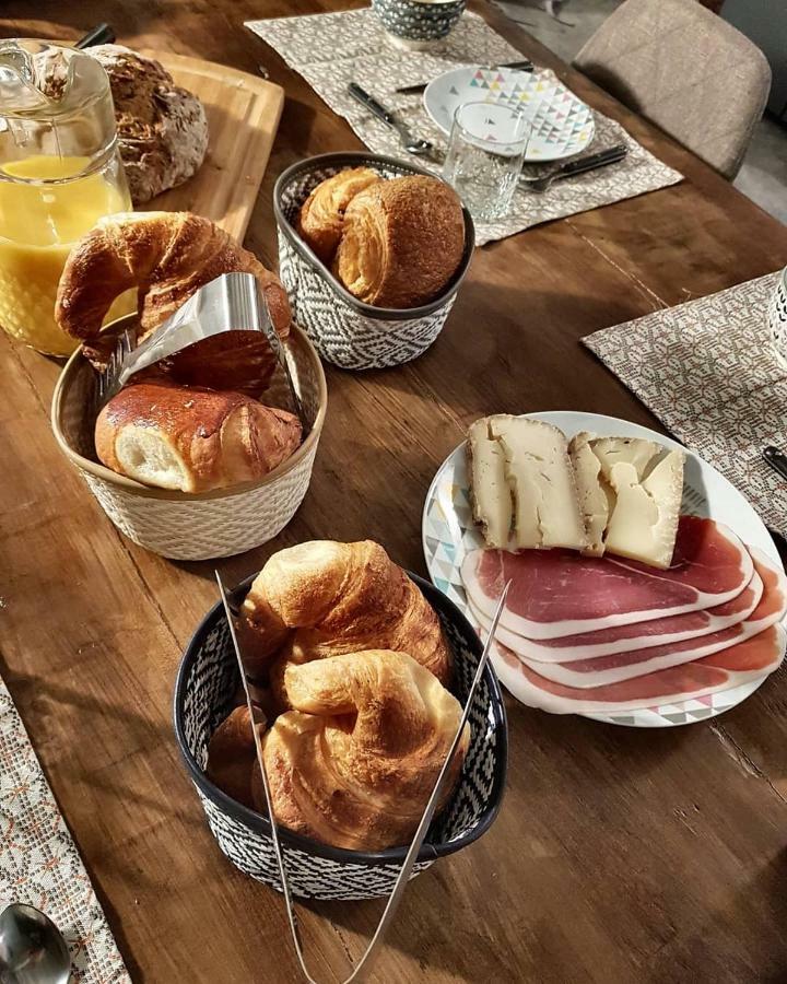 Peyo Et Foodie Escou Ngoại thất bức ảnh